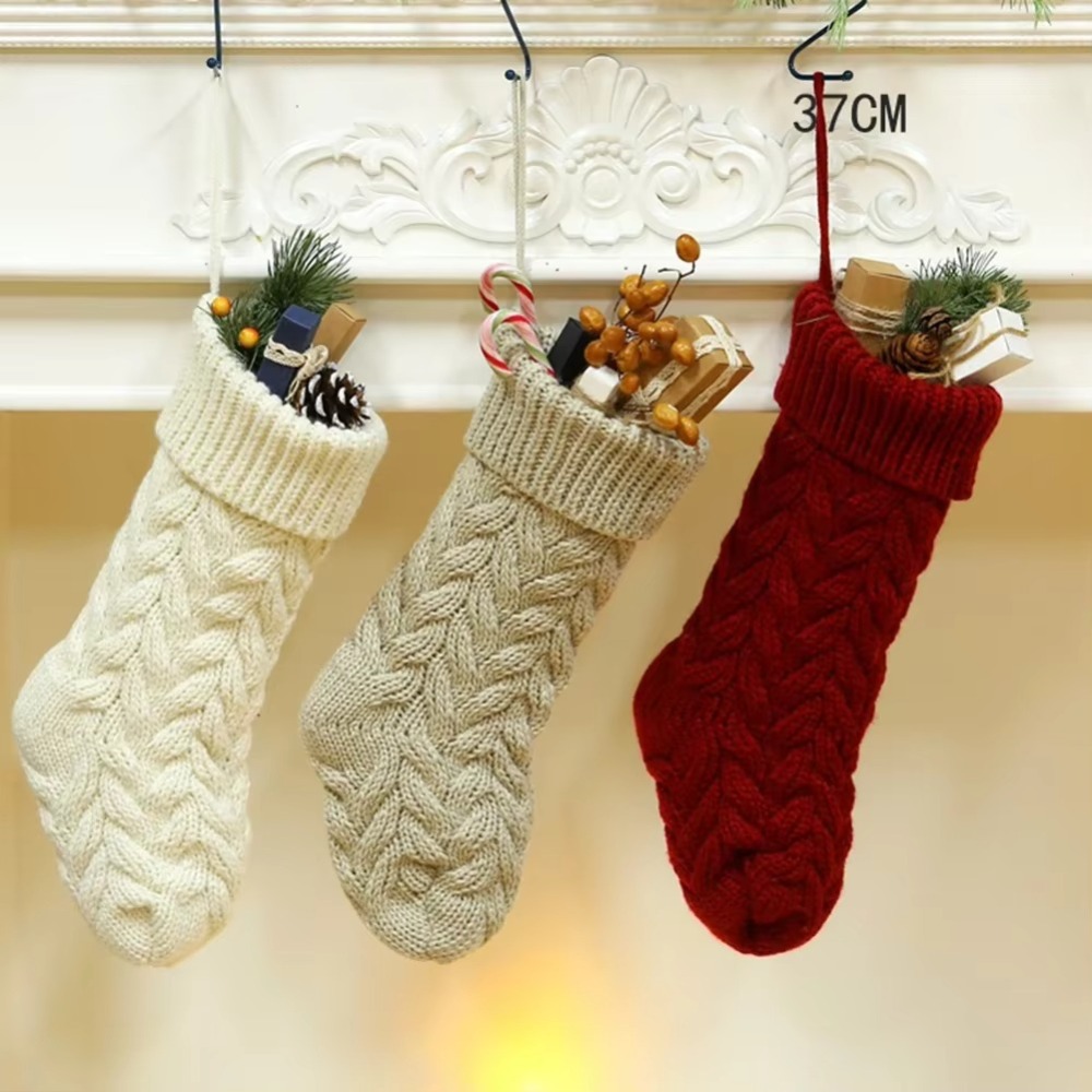 Dzianinowe skarpety świąteczne – Christmas Stocking Hanging recenzja i cena